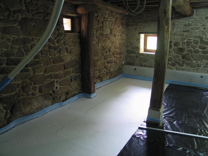 Una sala en medio del proceso: