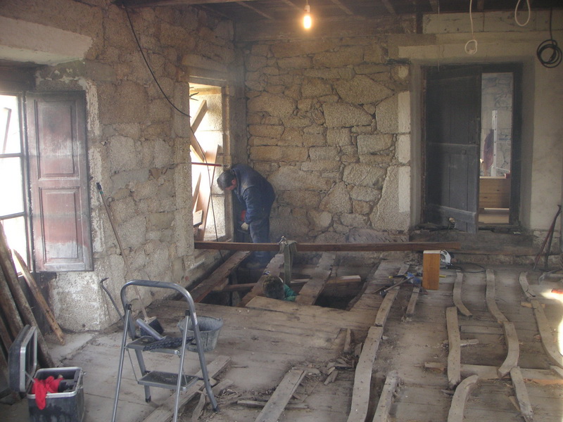 Interior, trabajando